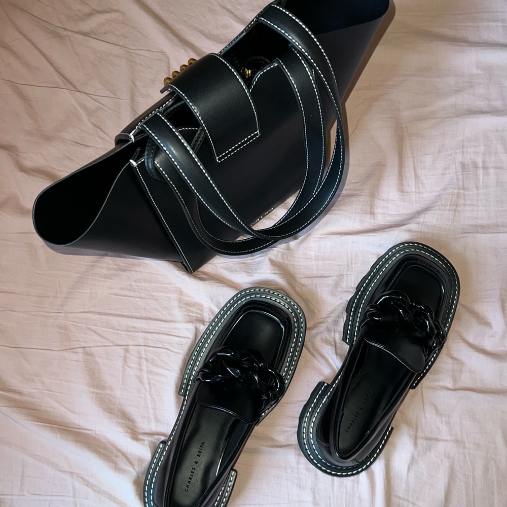 Black tote and loafers combo